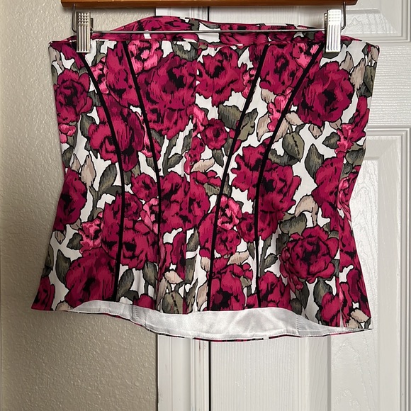 Bustier - Picture 2 of 2